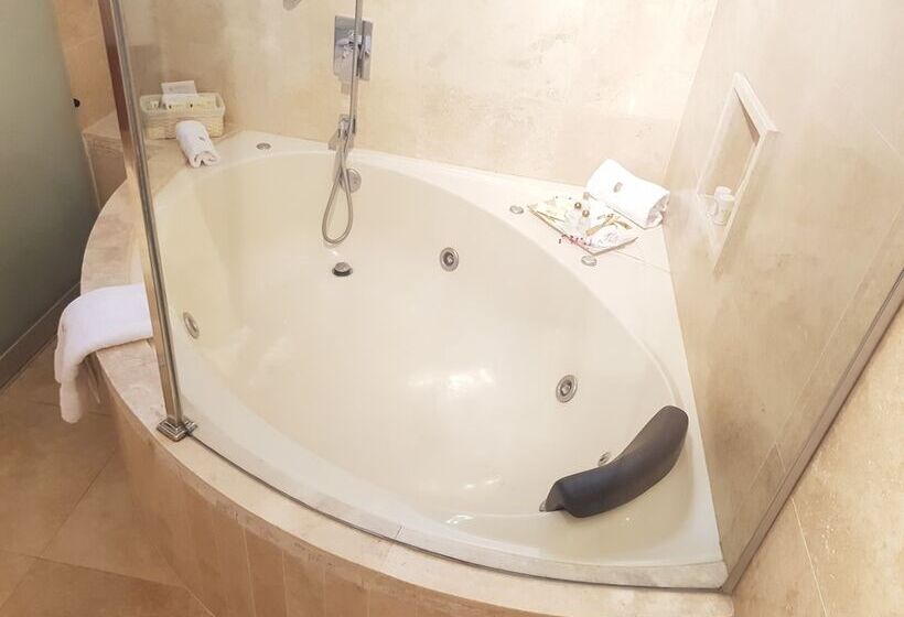 Президентский Люкс, Antara Hotel & Suites   Miraflores