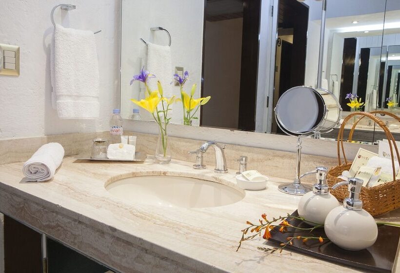 Трехместный Номер Superior, Antara Hotel & Suites   Miraflores