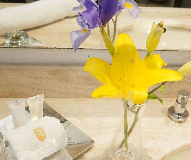 Президентский Люкс, Antara Hotel & Suites   Miraflores