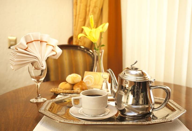 Президентский Люкс, Antara Hotel & Suites   Miraflores