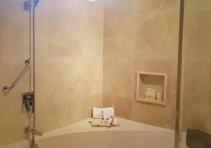 Президентский Люкс, Antara Hotel & Suites   Miraflores