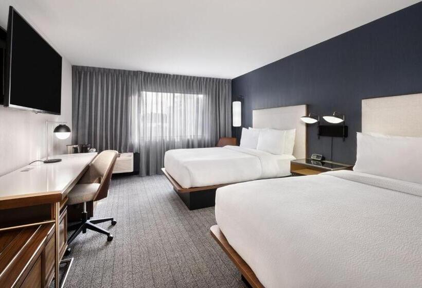 带2个双人床的标准工作室, Courtyard Mobile