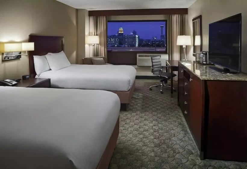 ２ダブルベッドのスタンダードルーム, Doubletree By Hilton San Antonio Downtown
