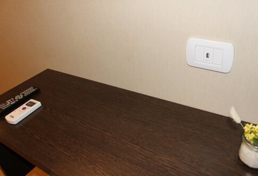 高级三人间, Garden Plaza