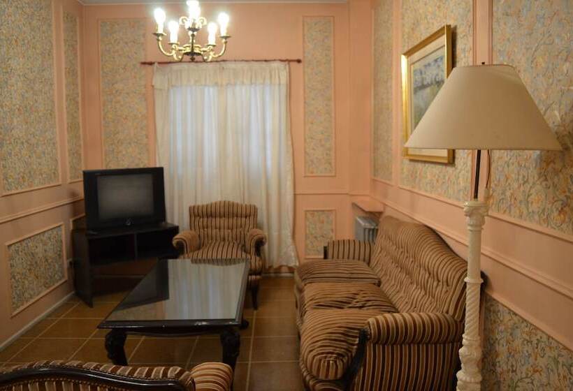 اتاق استاندارد سه نفره, Lyon By Mh