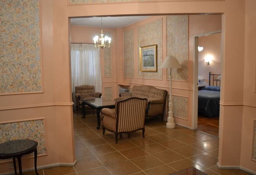 اتاق استاندارد سه نفره, Lyon By Mh