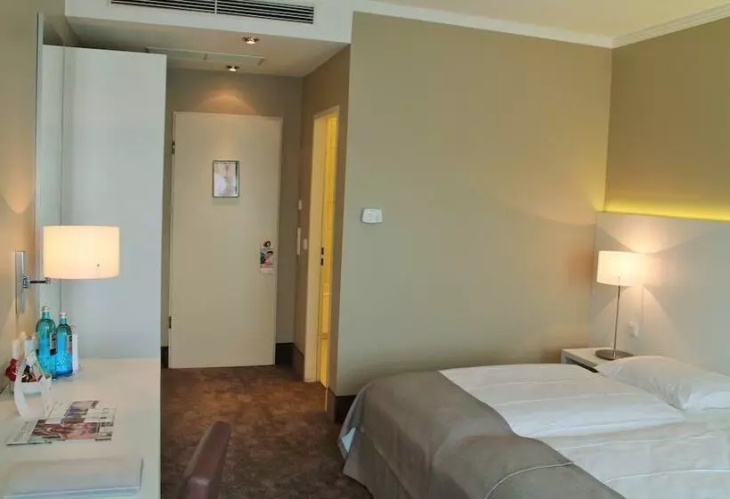 デラックスルーム, Relexa Hotel Airport Düsseldorf/ratingen