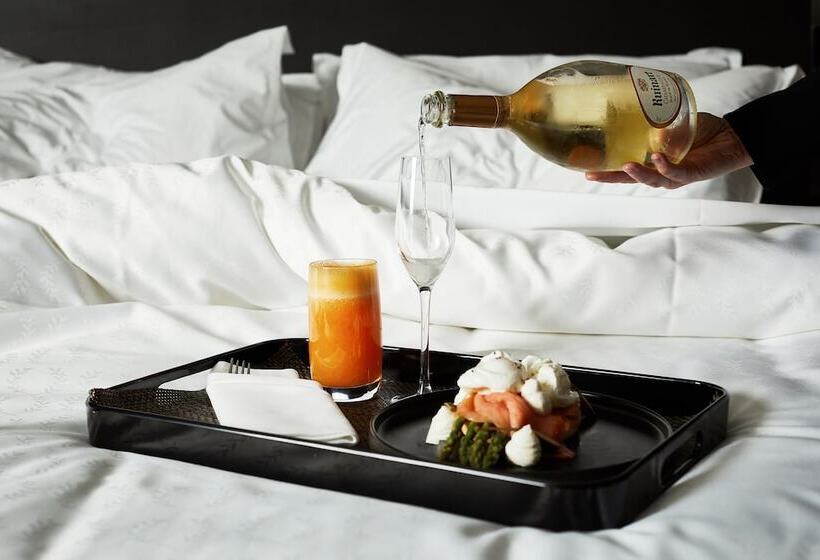 스탠다드 룸 더블 침대, Sheraton Grand Sydney Hyde Park