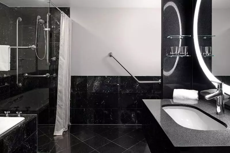 스탠다드 룸 킹사이즈 침대, Sheraton Grand Sydney Hyde Park