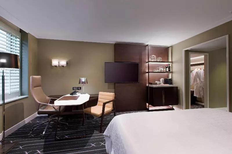 스탠다드 룸 킹사이즈 침대, Sheraton Grand Sydney Hyde Park