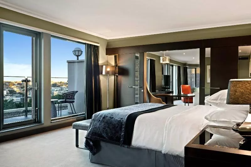 디럭스 스위트, Sheraton Grand Sydney Hyde Park