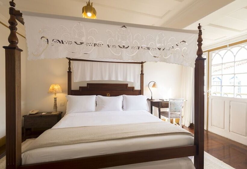 סוויטה אקזקיוטיב, Solar Do Rosario