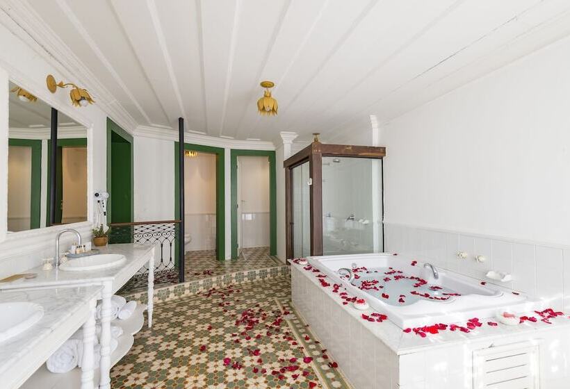 סוויטת סופריור, Solar Do Rosario