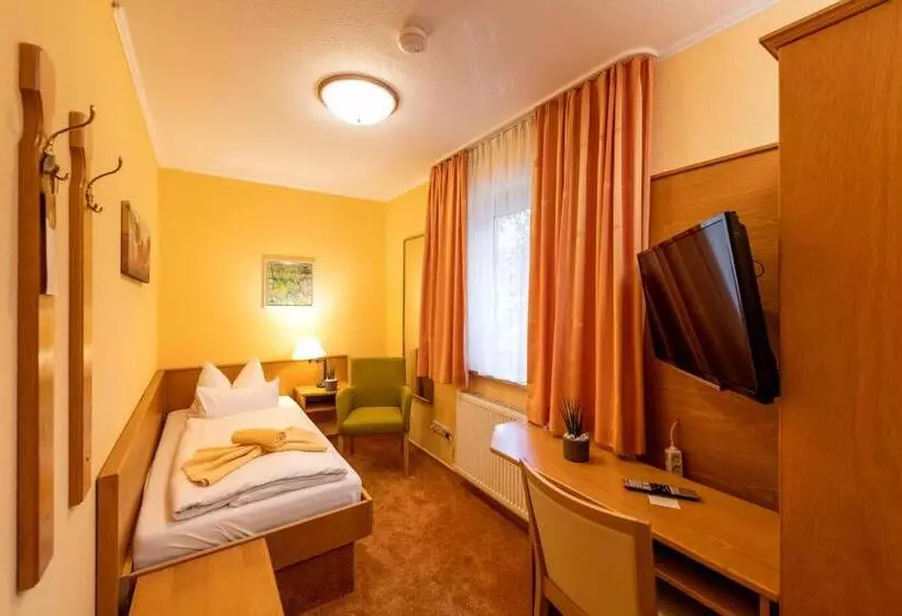 Economy Yhden Hengen Huone, Zum Steinhof