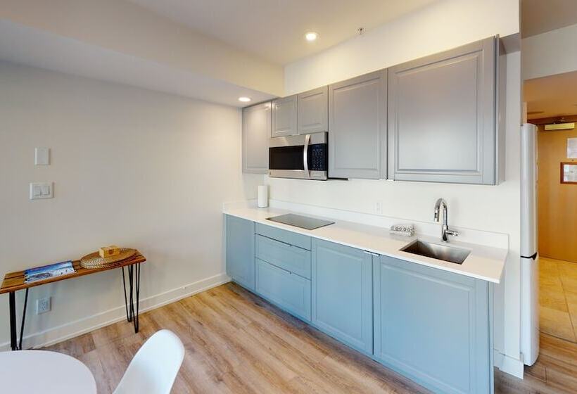 استودیوی استاندارد, Le Chamois By Whistler Premier