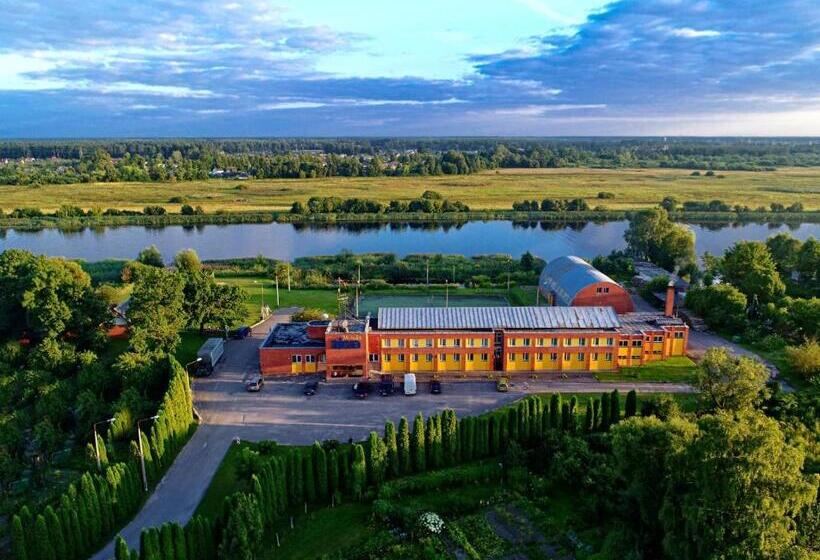 اتاق لوکس, Riverside Motel Jelgava