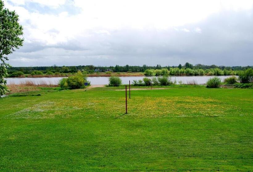 اتاق لوکس, Riverside Motel Jelgava