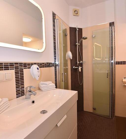 اتاق استاندارد سه نفره, Bremer Apartmenthotel Superior