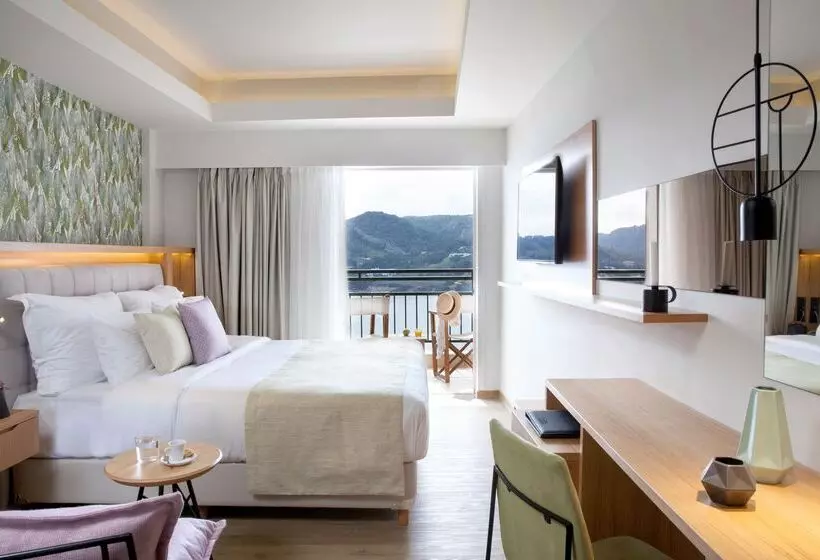 اتاق لوکس با چشم‌انداز دریا, Dolce By Wyndham Athens Attica Riviera