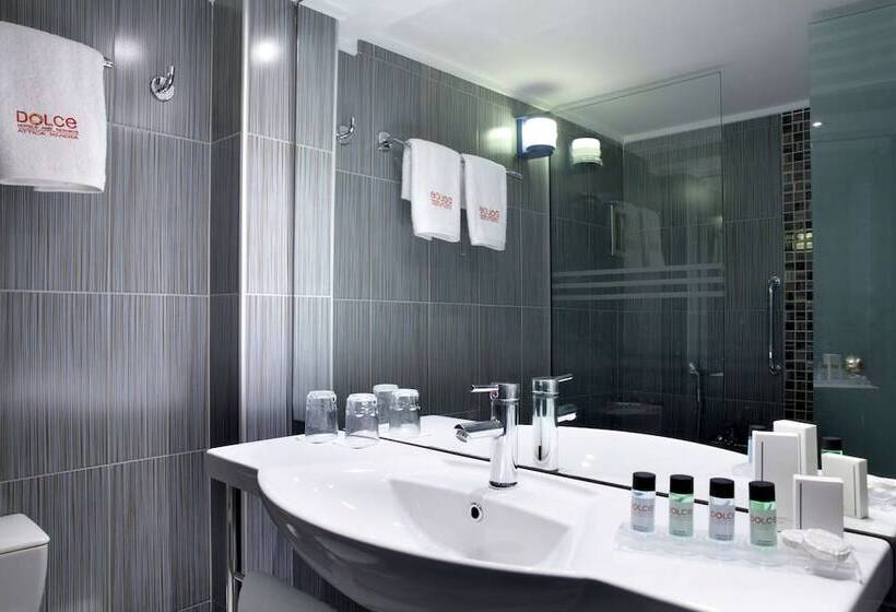 디럭스 룸 바다 전망, Dolce By Wyndham Athens Attica Riviera