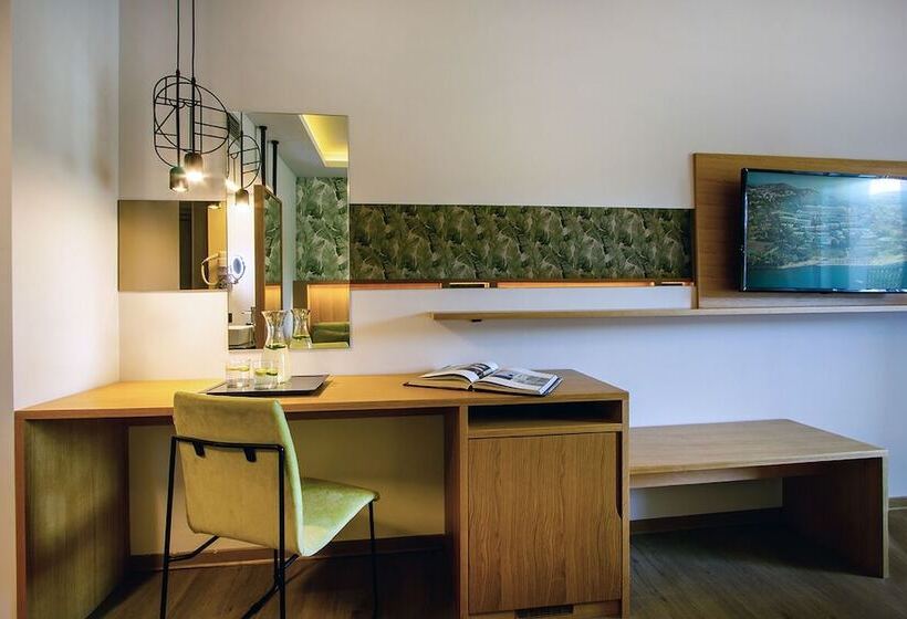 스탠다드 방갈로, Dolce By Wyndham Athens Attica Riviera