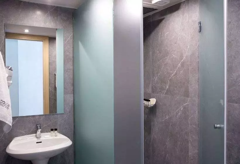 سوئیت اجرایی با چشم‌انداز دریا, Dolce By Wyndham Athens Attica Riviera