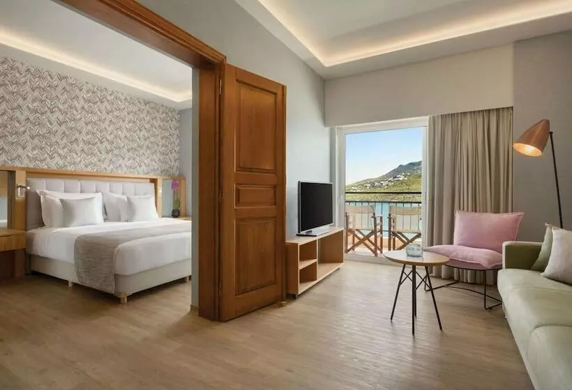 سوئیت اجرایی با چشم‌انداز دریا, Dolce By Wyndham Athens Attica Riviera