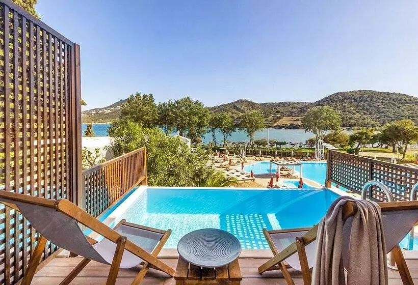 بانگلوی استاندارد, Dolce By Wyndham Athens Attica Riviera
