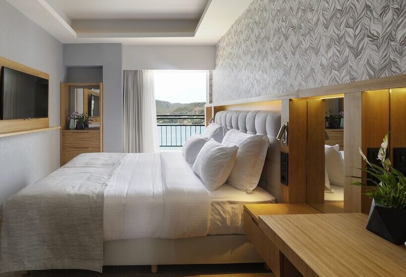 Люкс Executive Вид на Море, Dolce By Wyndham Athens Attica Riviera