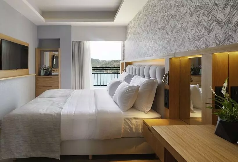 سوئیت اجرایی با چشم‌انداز دریا, Dolce By Wyndham Athens Attica Riviera