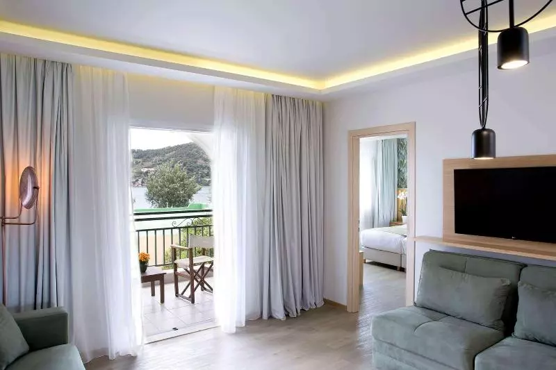 بانگلوی استاندارد با چشم‌انداز دریا, Dolce By Wyndham Athens Attica Riviera