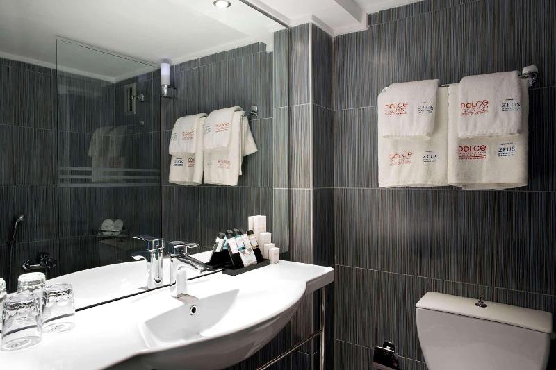 Номер Премиум, Dolce By Wyndham Athens Attica Riviera