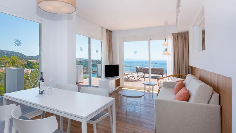 Номер Deluxe Вид на Горы, Dolce By Wyndham Athens Attica Riviera