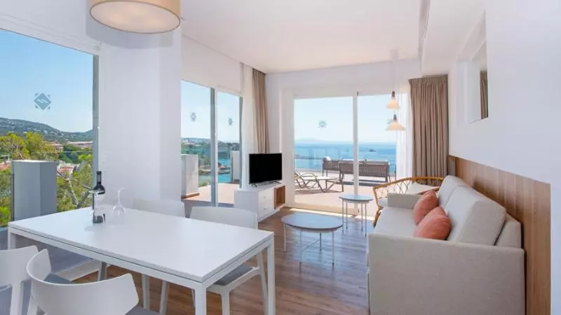 Deluxe Room Mountain View, Dolce By Wyndham Athens Attica Riviera