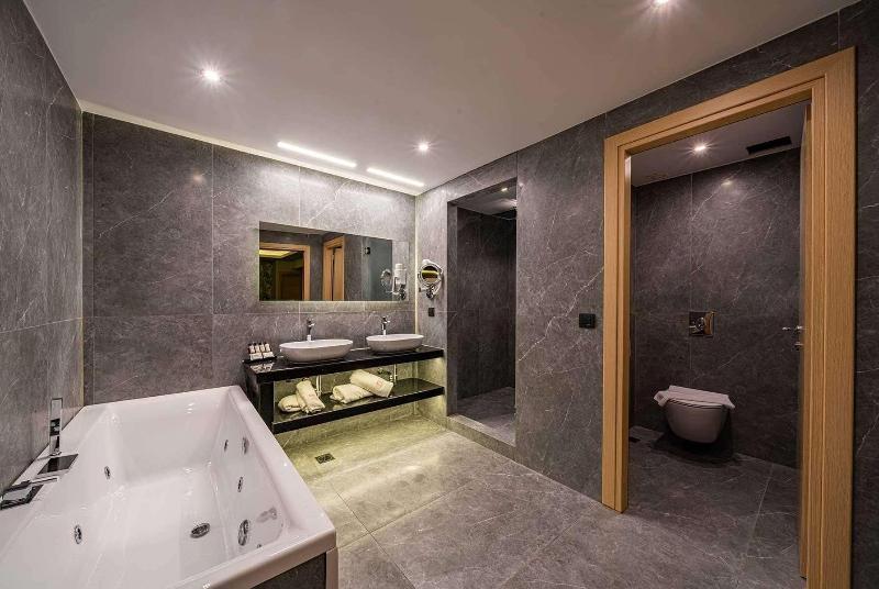 스탠다드 방갈로, Dolce By Wyndham Athens Attica Riviera