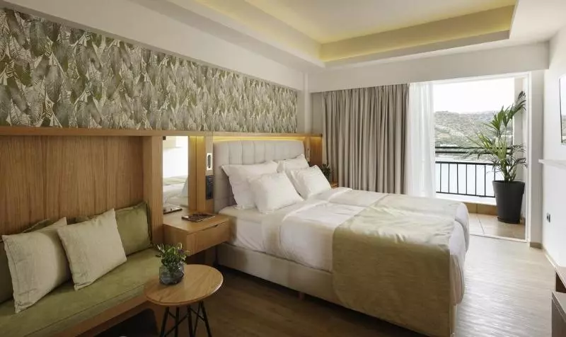 اتاق اجرایی با چشم‌انداز دریا, Dolce By Wyndham Athens Attica Riviera