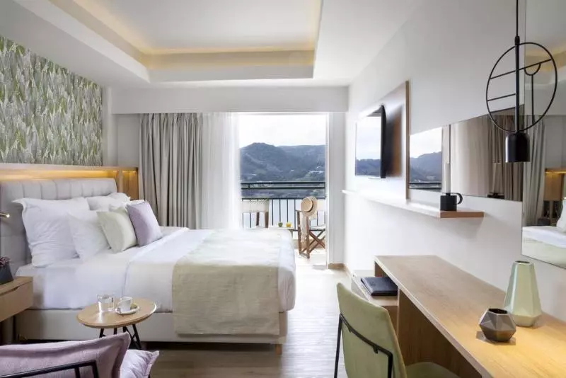 اتاق اجرایی با چشم‌انداز دریا, Dolce By Wyndham Athens Attica Riviera