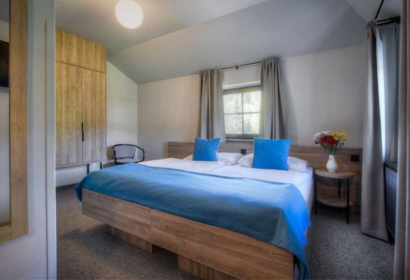 四人标准间, Start