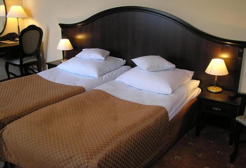 Номер Стандарт, Zamek Królewski W Rydzynie