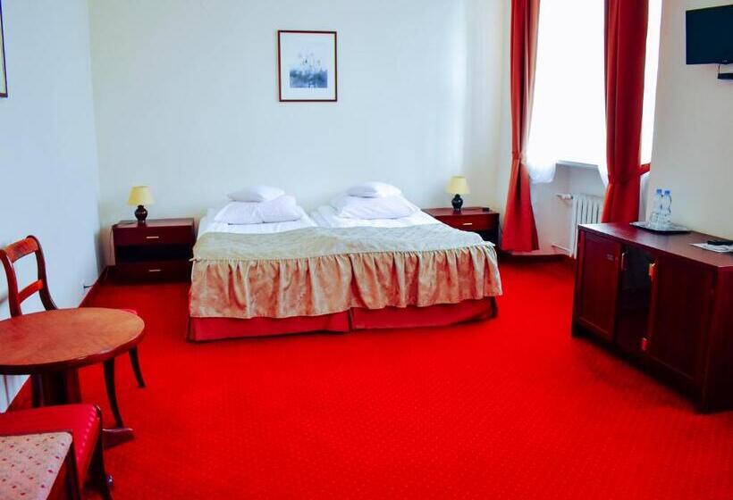 Номер Стандарт, Zamek Królewski W Rydzynie