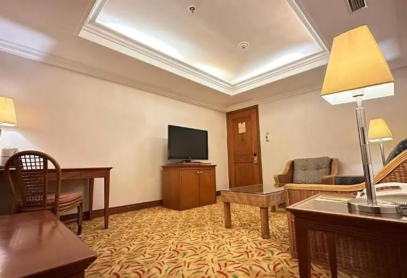 سوییت اجرایی, Loman Park Hotel Yogyakarta