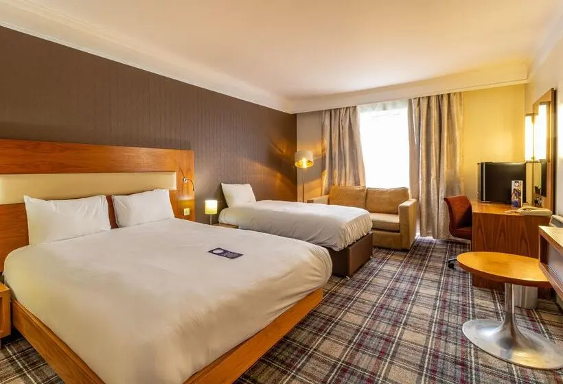اتاق خانوادگی, Bromsgrove Hotel And Spa