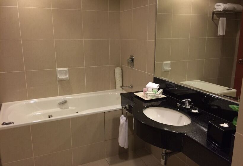 Suite Deluxe, Bayview Hotel Melaka