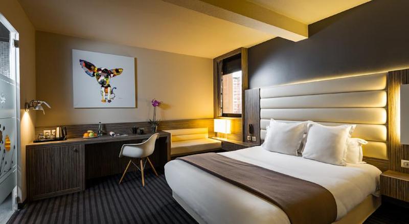 اتاق استاندارد سه نفره, Charleville Lodge