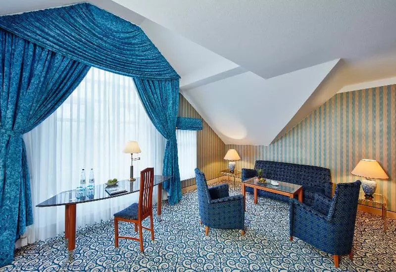 اتاق لوکس, Dorint Herrenkrug Parkhotel Magdeburg