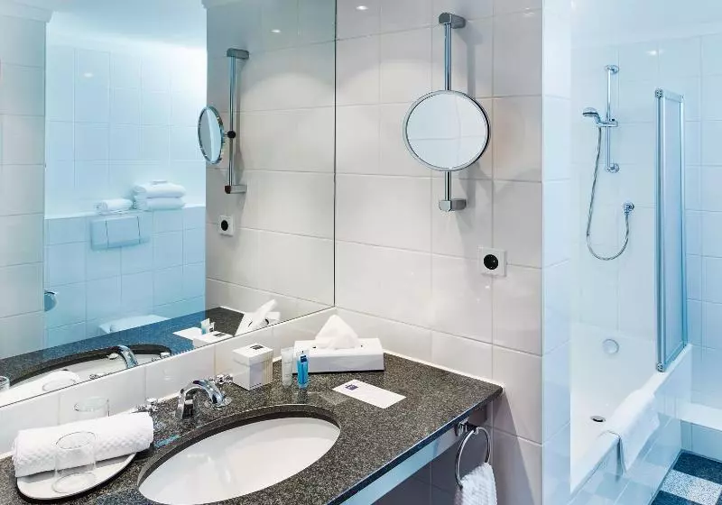 اتاق استاندارد, Dorint Herrenkrug Parkhotel Magdeburg