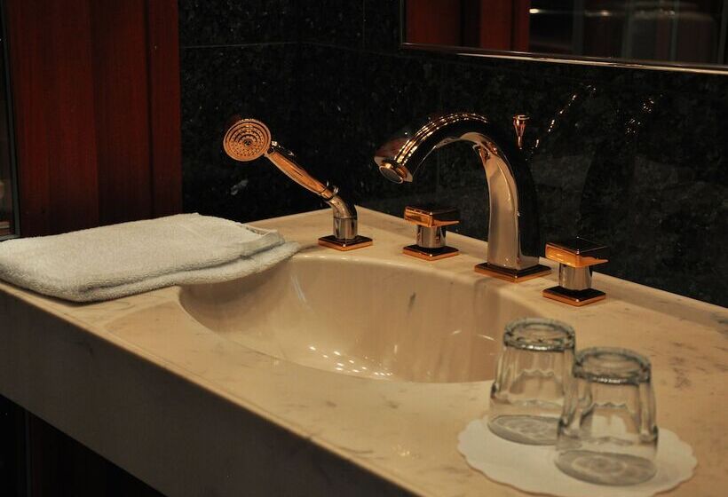 סוויטה, Furunäset Hotell & Konferens