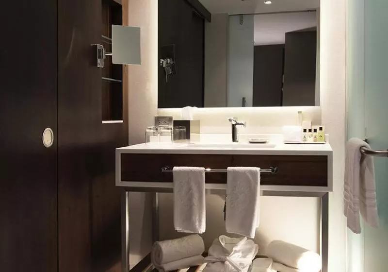 استودیوی استاندارد, H4 Hotel Arcadia Locarno