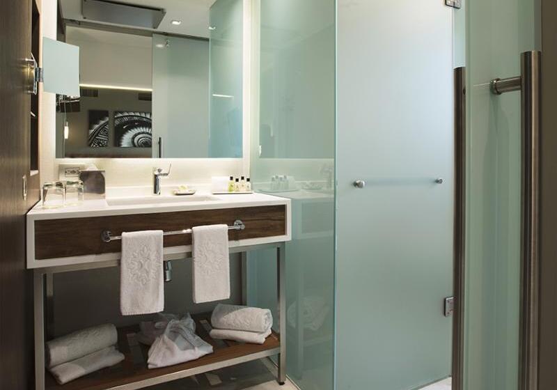 إستوديو قياسى, H4 Hotel Arcadia Locarno