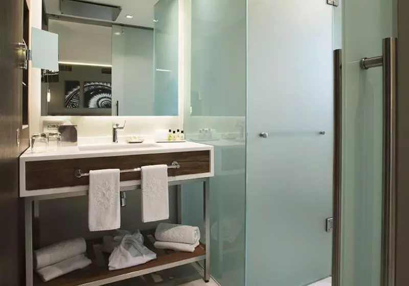 استودیوی استاندارد, H4 Hotel Arcadia Locarno
